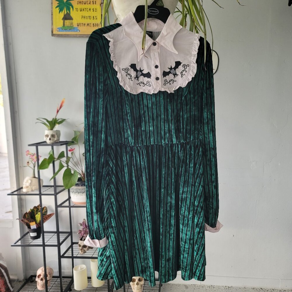 Her Universe Disney The Haunted Mansion Ghost Host Velvet Long-Sleeve Dress Plus